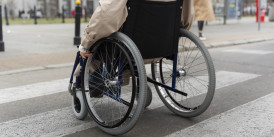 Типы инвалидных колясок и их применение в повседневной жизни