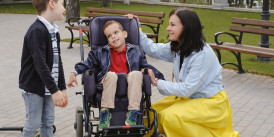 Инвалидные коляски для детей: особенности подбора и важность ранней реабилитации