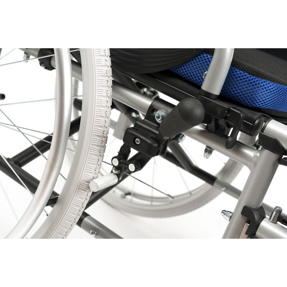 Кресло-коляска механическая с приводом от обода колеса Vermeiren Eclips X2 - фото №2