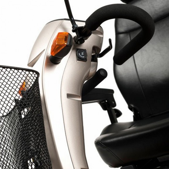 Электрическая инвалидная кресло-коляска (скутер) Vermeiren Carpo 3D - фото №1